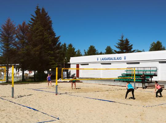 Strandblak við Laugardalslaug
