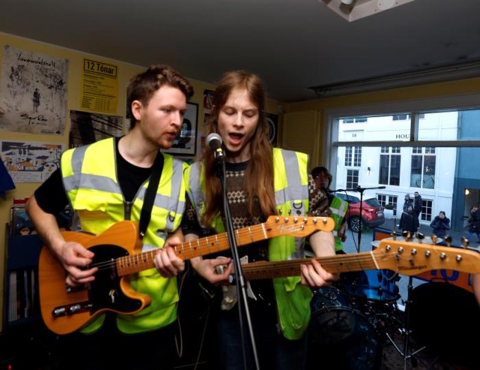 A band performs at 12 Tónar.