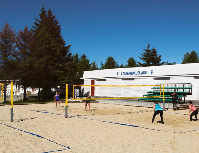 Strandblak við Laugardalslaug