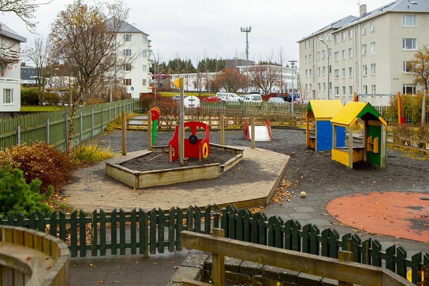 Yfirlitsmynd yfir leiksvæði leikskólans Hlíðar við Eskihlíð