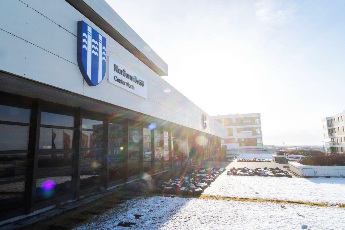Norðurmiðstöð séð utanfrá.