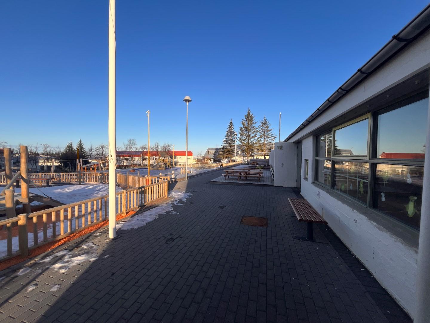 hálsaborg