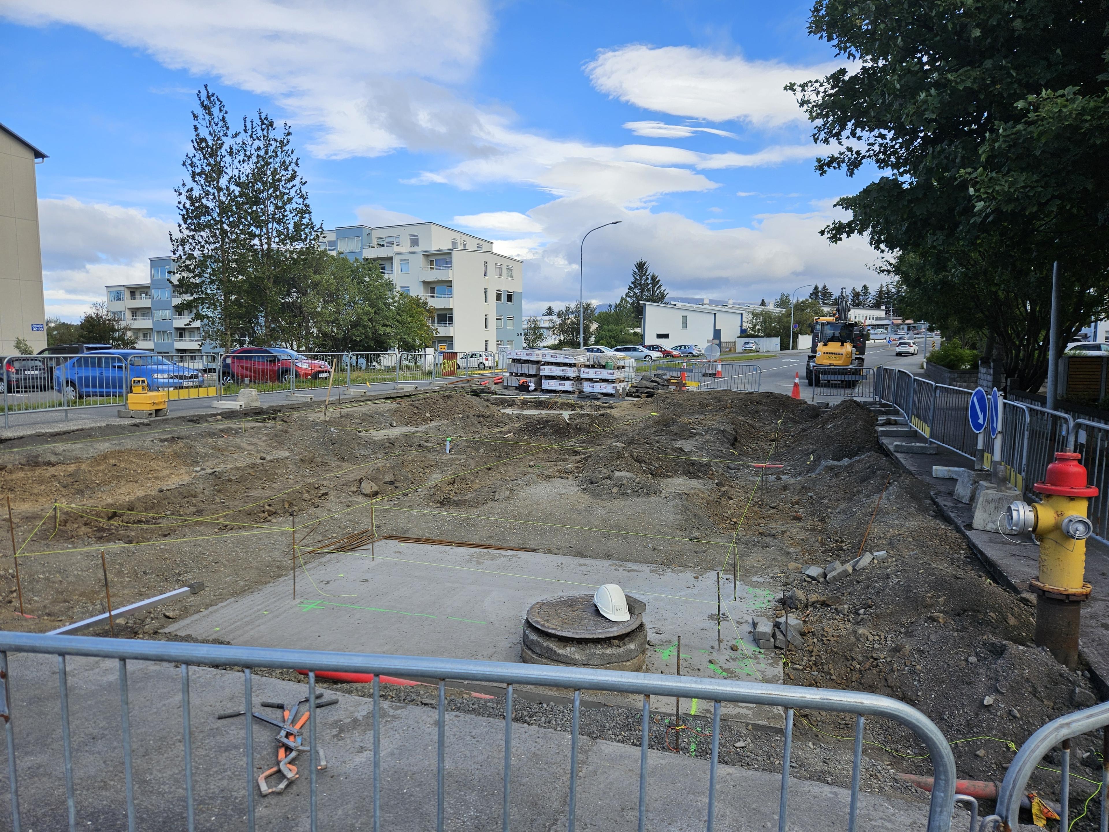 Álfheimar 19 - Steypt plata undir upprampa