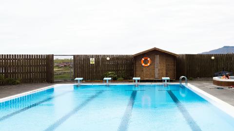Swimming pool and starting blocks at Klébergslaug