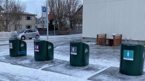 Djúpgámar, gata og stétt.