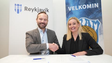 Mayor and Fram chair signed agreement