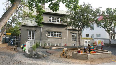 Playground equipment on Öldukot's grounds.