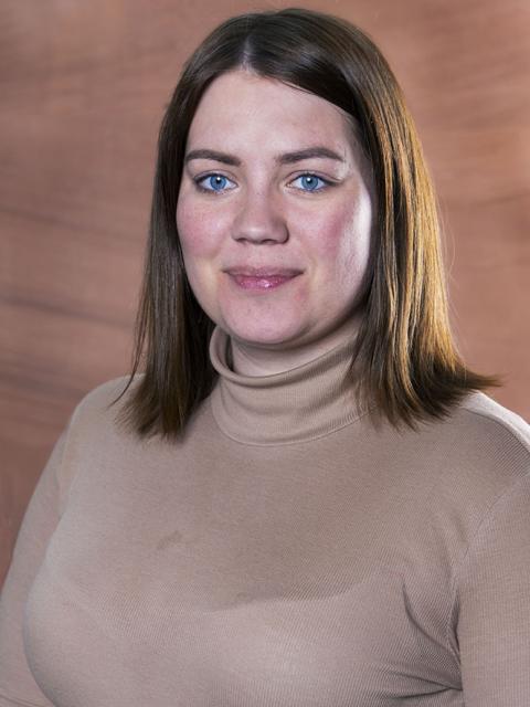 Unnur Tholl Benediktsdottir